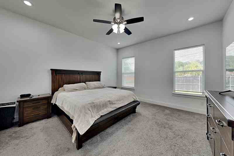 1819 Bickers St - Photo 6 of 17