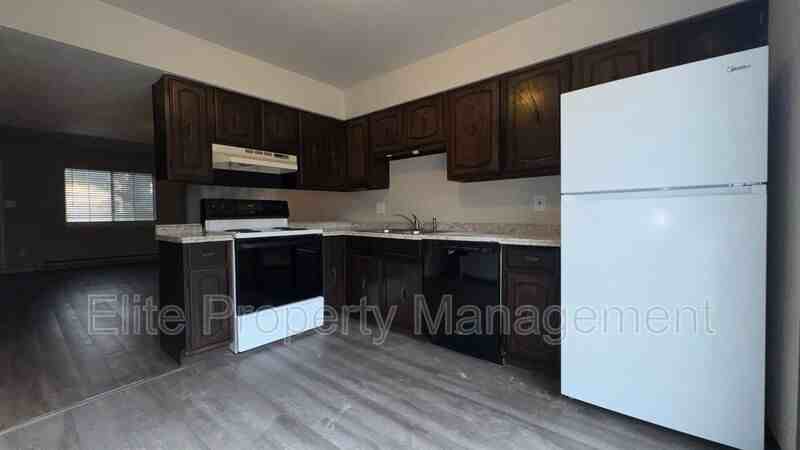 25 Royal Crest Dr #C - Photo 5 of 14