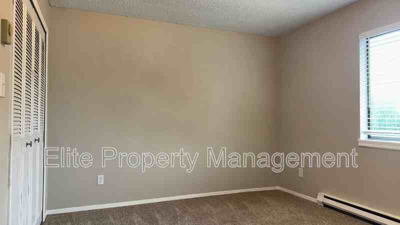 25 Royal Crest Dr #C - Photo 7 of 14