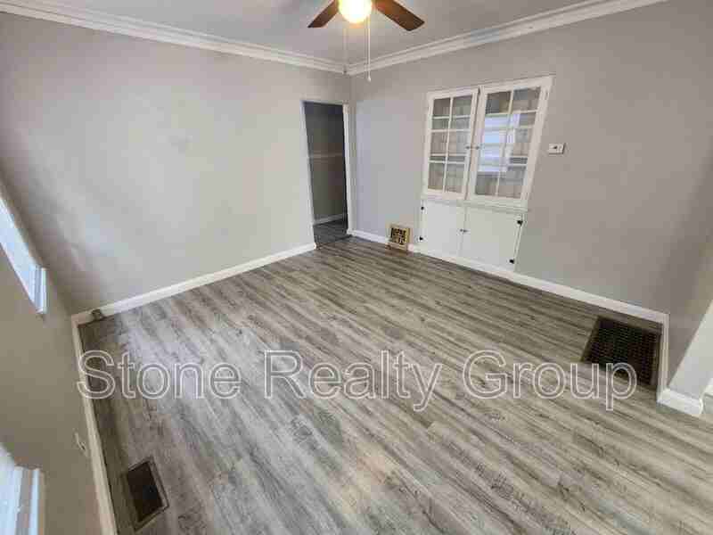 1609 S 5th St #A - Photo 3 of 9