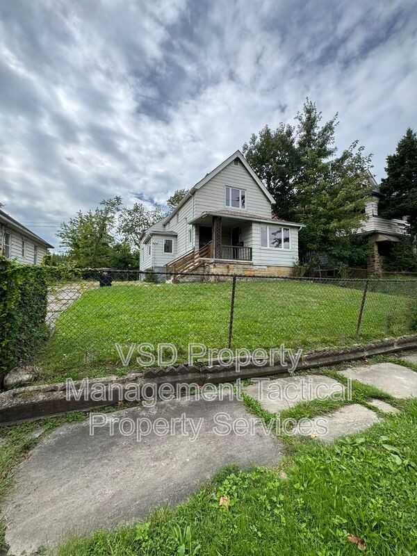 3408 East Blvd #1