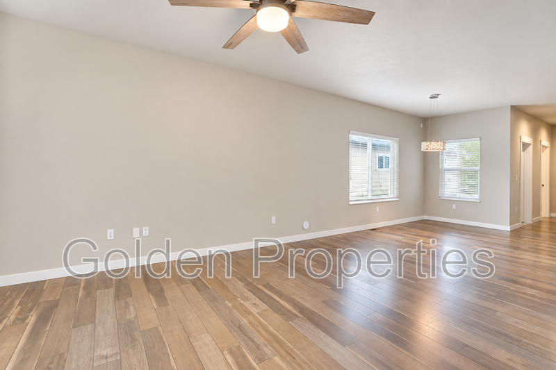 12153 W Moorfield Ave - Photo 5 of 15