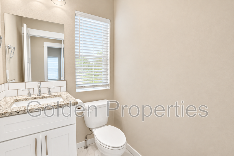 12153 W Moorfield Ave - Photo 7 of 15
