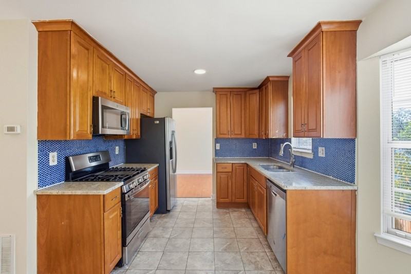 7705 Seans Ter - Photo 4 of 24