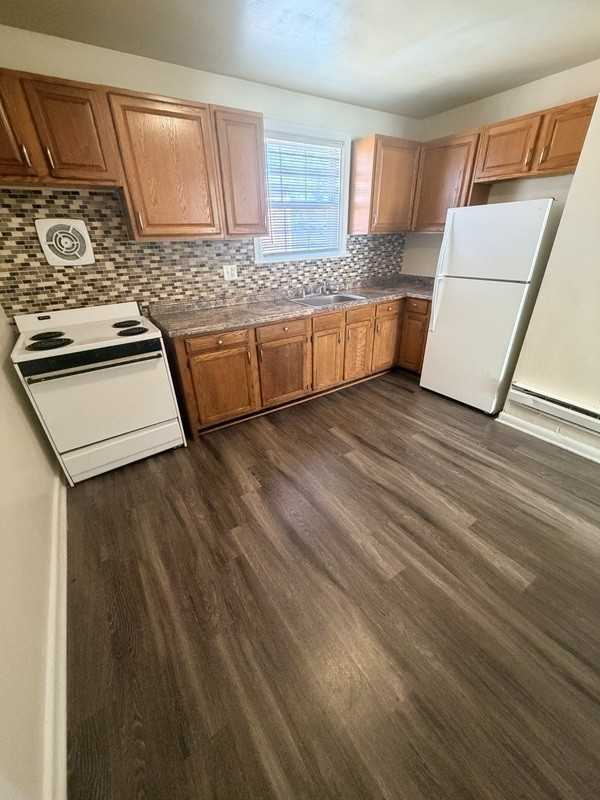 1602 Magnolia St #4 - Photo 4 of 9