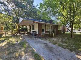 featured image of 7 Mayflower Ave