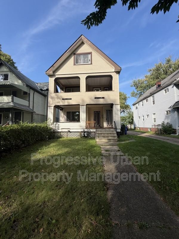 13709 Rugby Rd