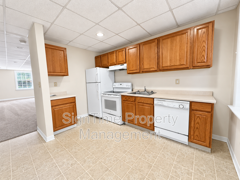 202 Fairground Ave - Photo 3 of 9