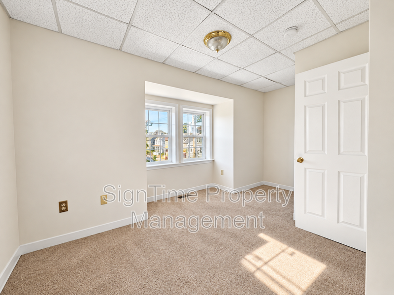 202 Fairground Ave - Photo 7 of 9