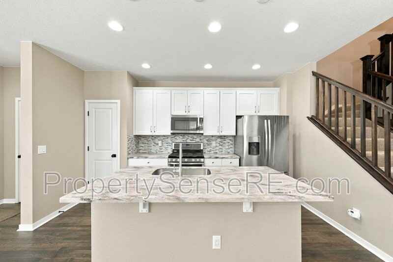 13788 Tall Oaks Loop - Photo 4 of 16