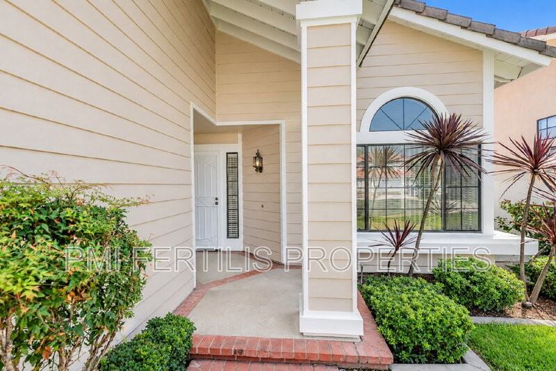 10909 Rollins Ct - Photo 4 of 18