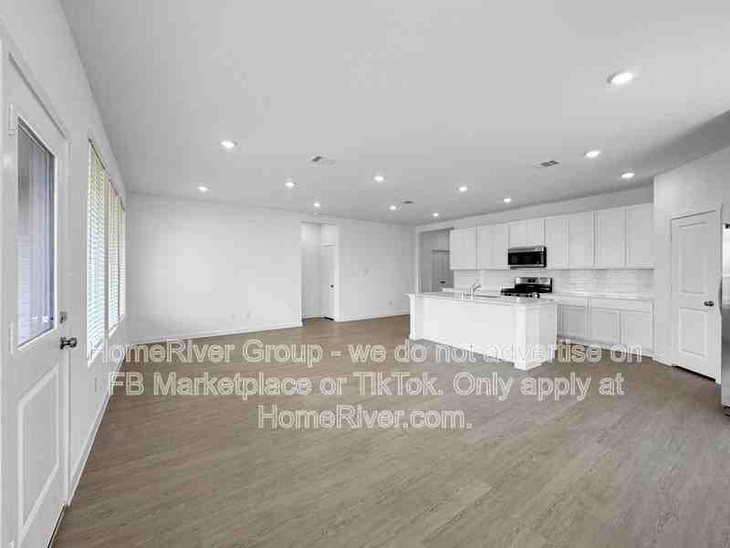 2233 Starstruck Ct - Photo 6 of 24