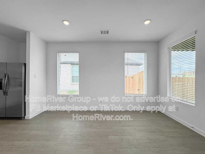 2233 Starstruck Ct - Photo 7 of 24