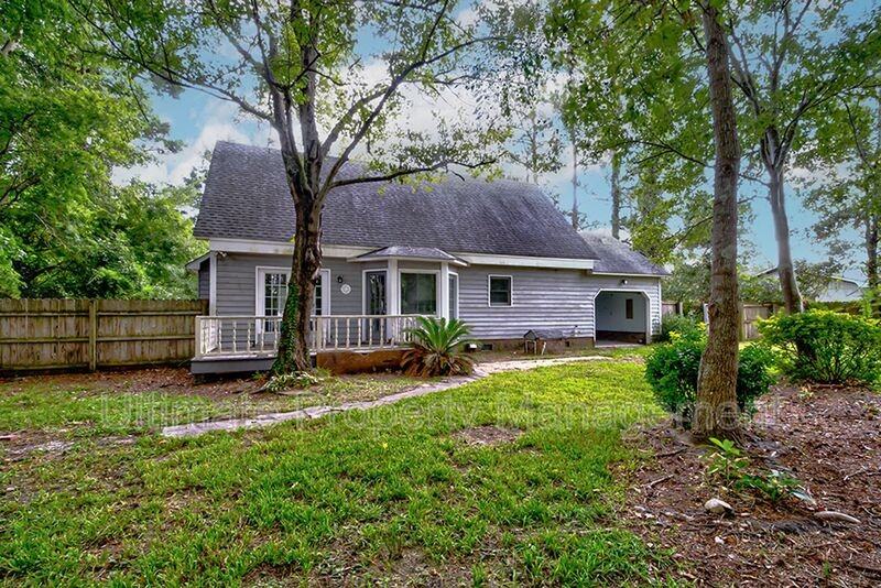 4614 Masonboro Loop Rd - Photo 2 of 22