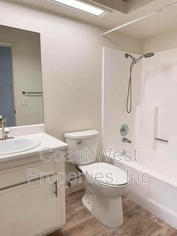 3515 Roosevelt St #H - Photo 5 of 15