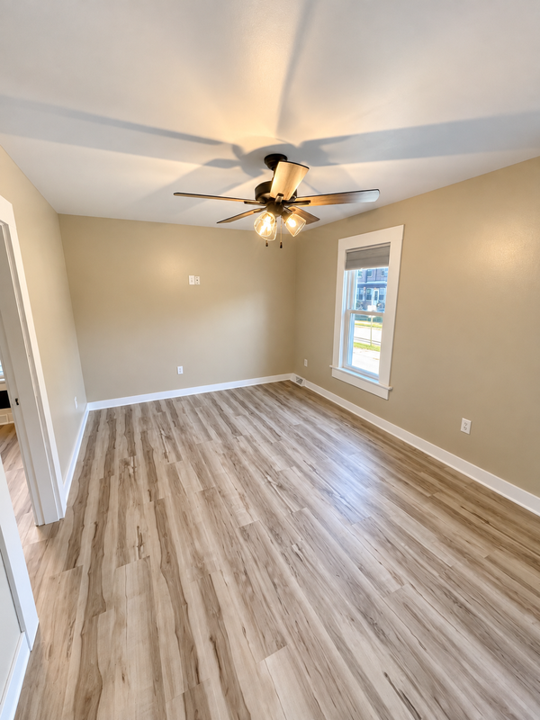 105 South St - Photo 5 of 9