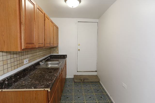 4513 N Malden St #GD - Photo 2 of 17