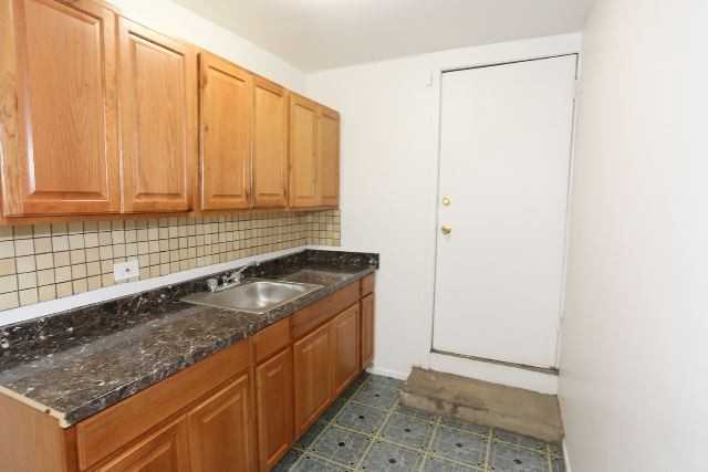 4513 N Malden St #GD - Photo 3 of 17