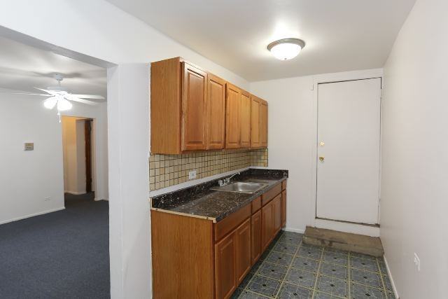 4513 N Malden St #GD - Photo 7 of 17