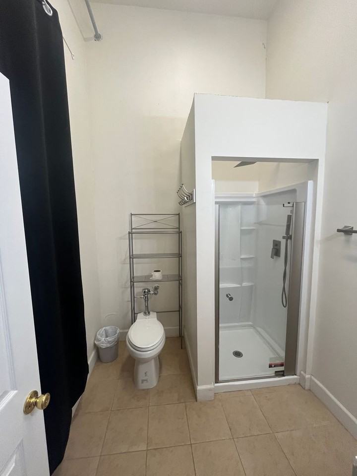 444 G St - Photo 4 of 10
