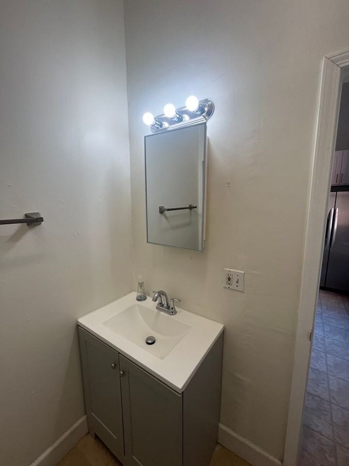 444 G St - Photo 7 of 10