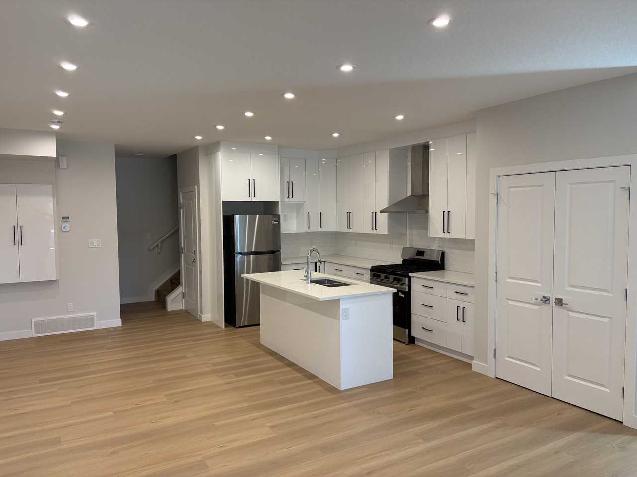 12337 85 St Nw