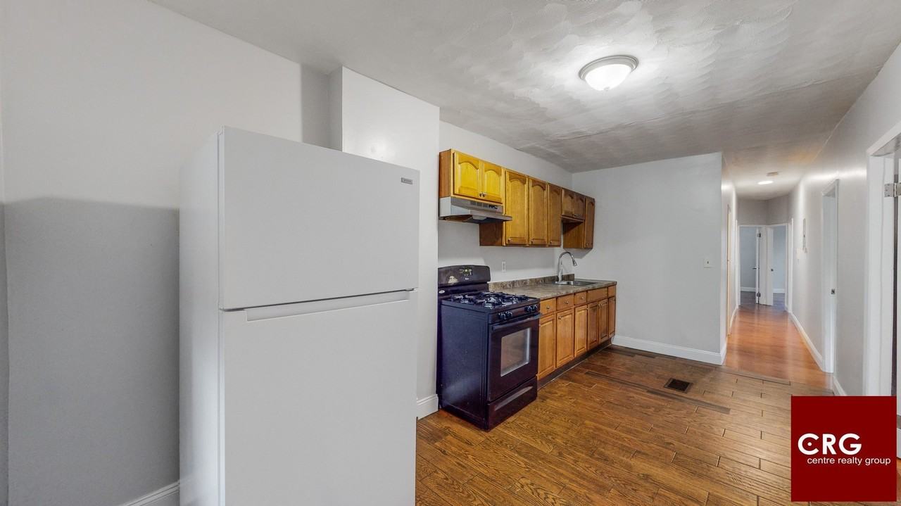 23 Harold St #2 - Photo 3 of 18