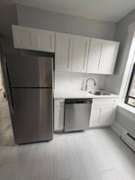 featured image of 325 34th St