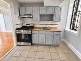 featured image of 160 Thorne St