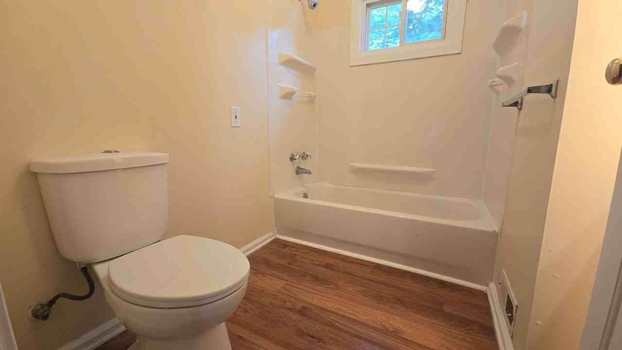 619 Brown Ave - Photo 6 of 8