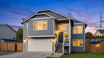 featured image of 1911 W Peakview Dr