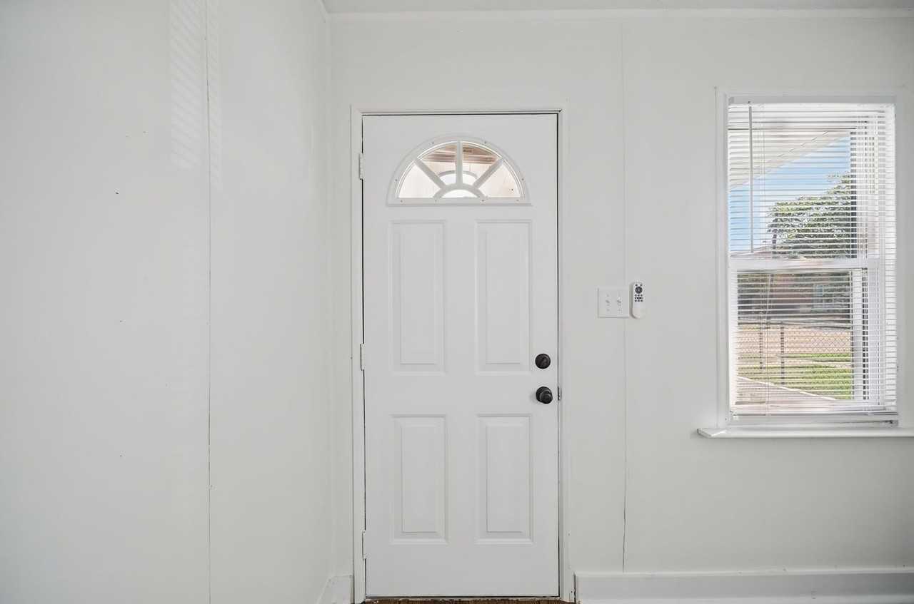 3713 Chestnut Ave - Photo 6 of 25