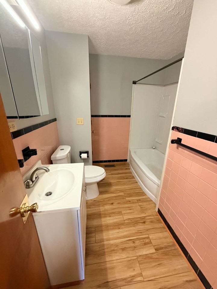 1400 Newberry Dr #3 - Photo 3 of 5