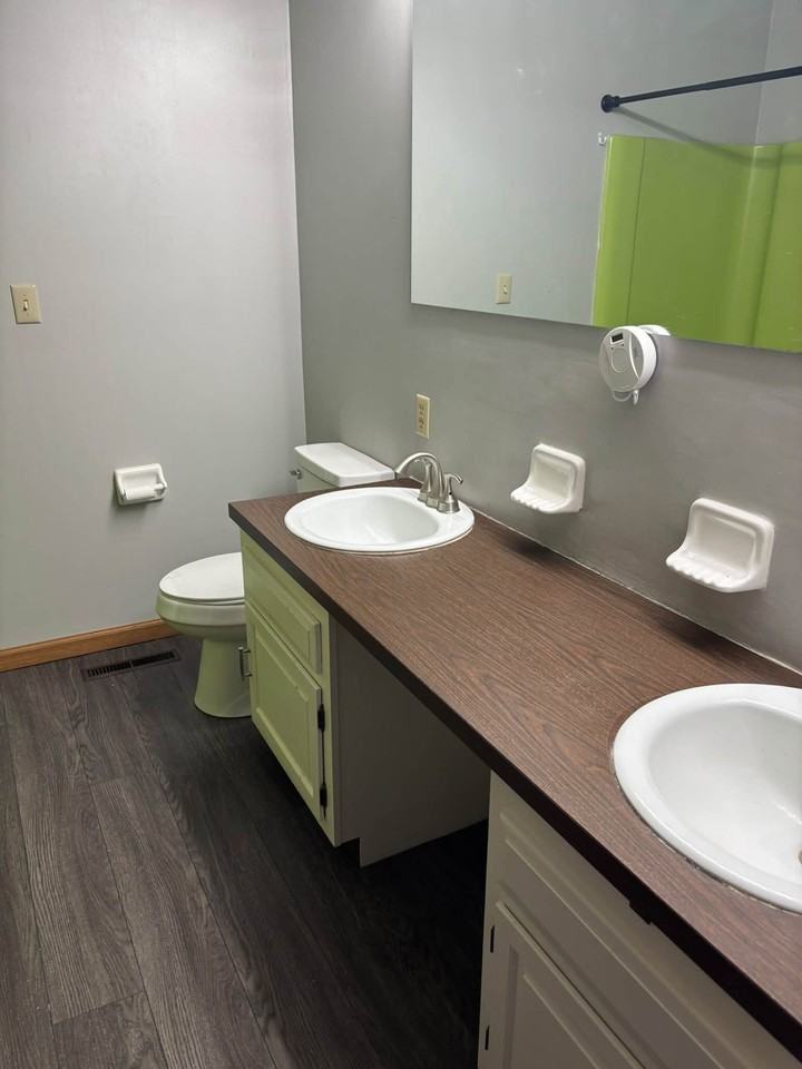 1632 19th St #A - Photo 2 of 5