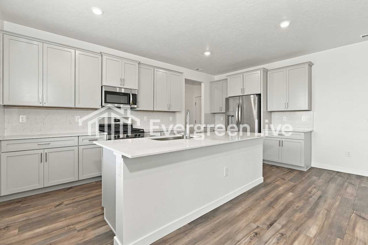 4513 Portofino Way - Photo 4 of 15