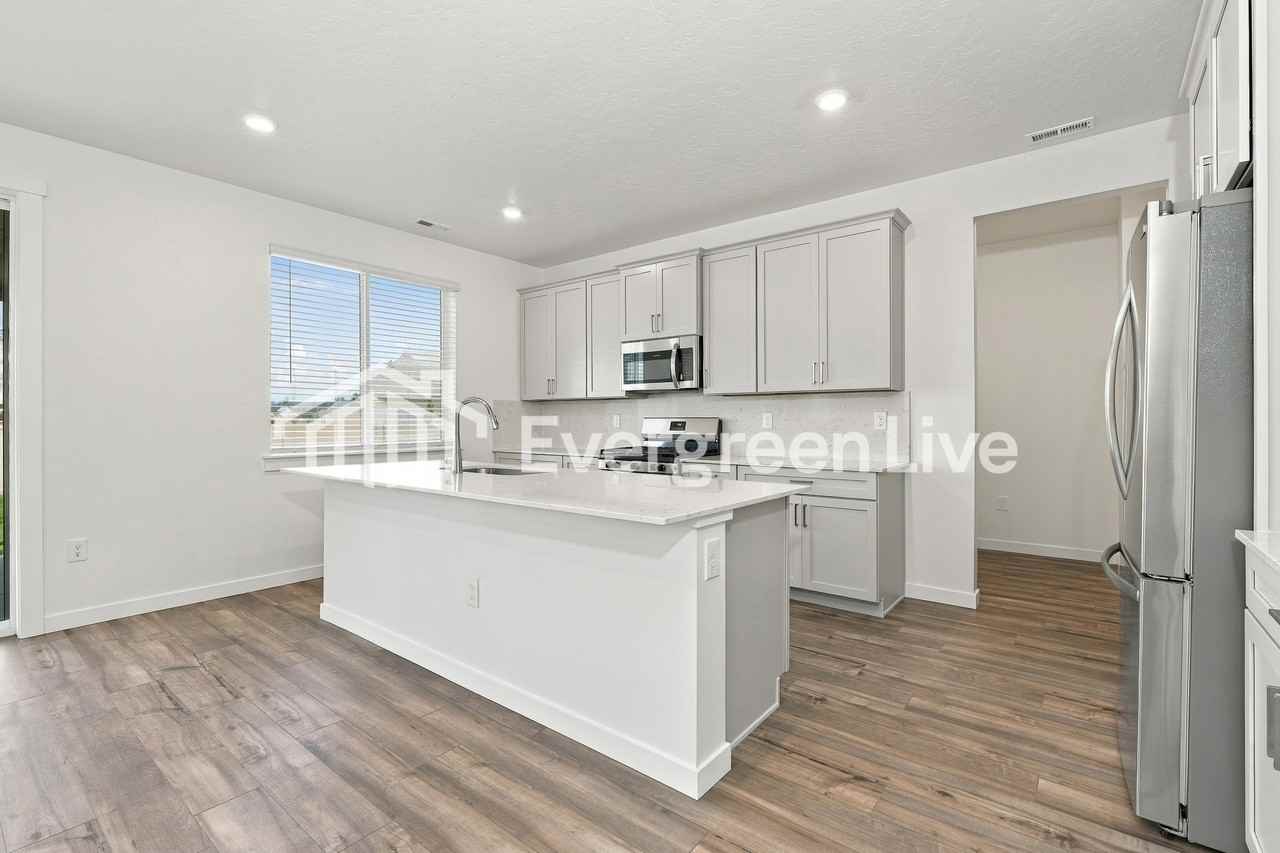 4513 Portofino Way - Photo 5 of 15