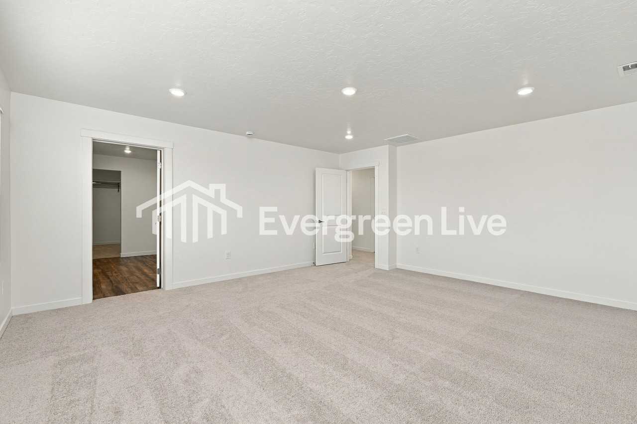 4513 Portofino Way - Photo 7 of 15