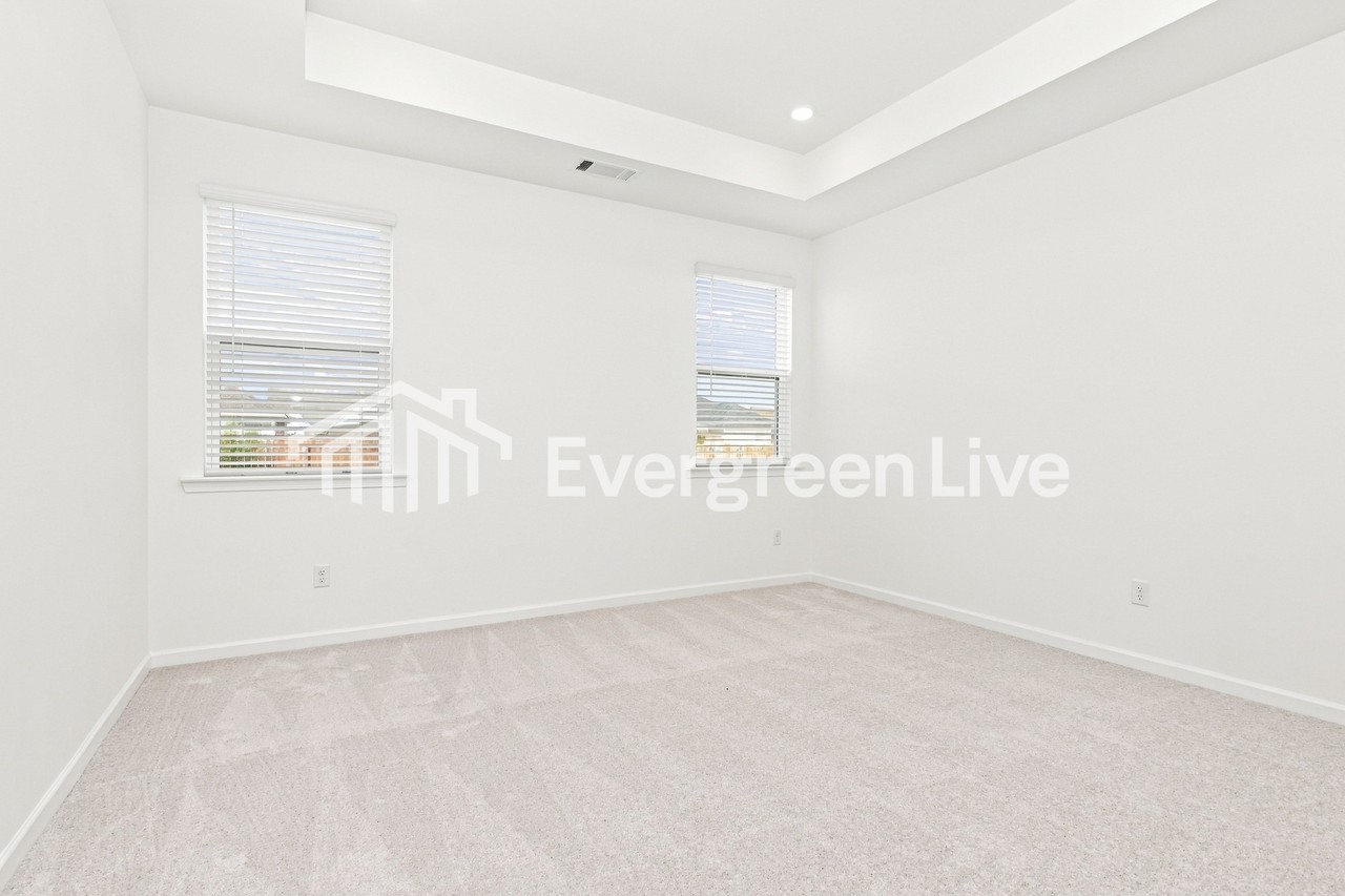 141 Overton Dr - Photo 7 of 15