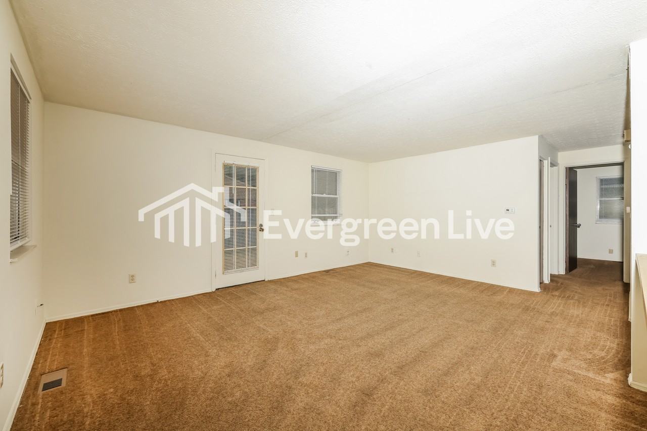 8257 Mount Mckinley Dr - Photo 5 of 15