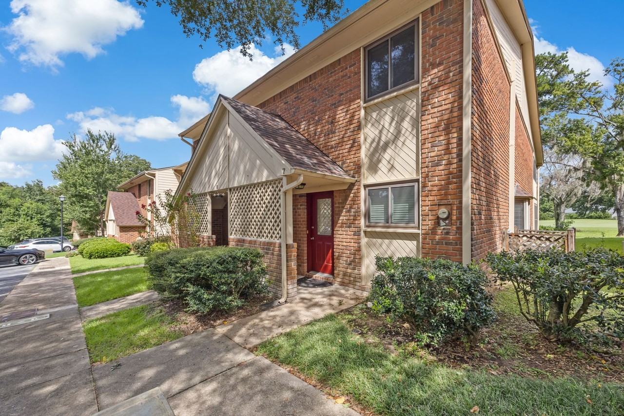 3207 Shamrock E #7