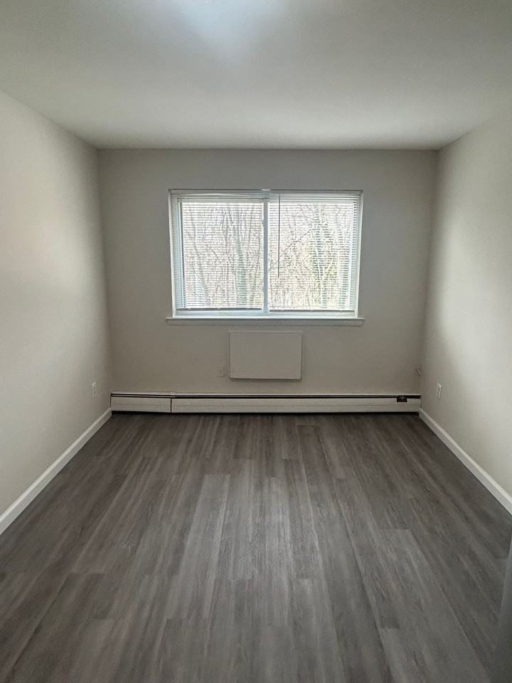 Weymouth Court Apartments - Photo 4 of 15