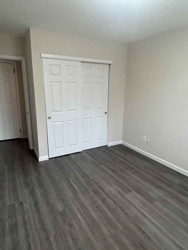 Weymouth Court Apartments - Photo 5 of 15