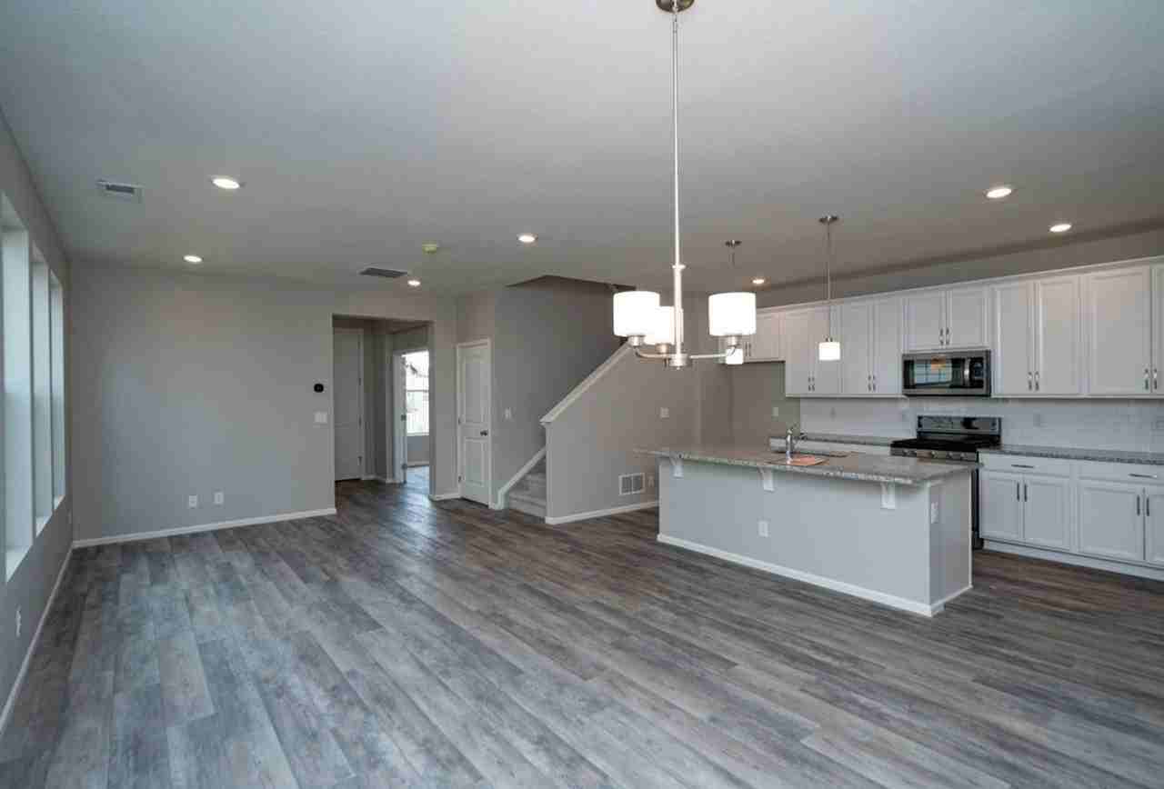 13710 Ash Cir - Photo 4 of 27