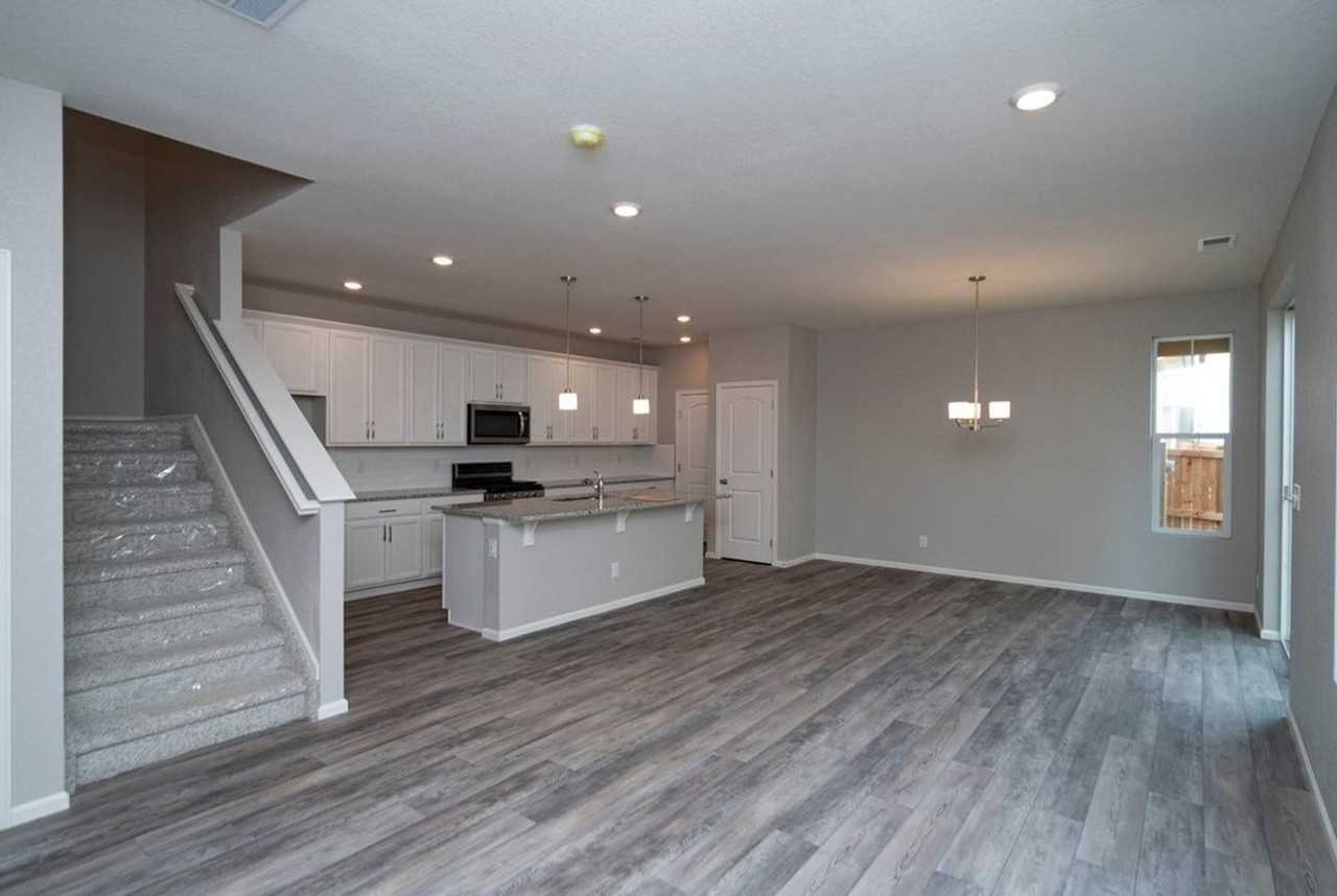 13710 Ash Cir - Photo 6 of 27