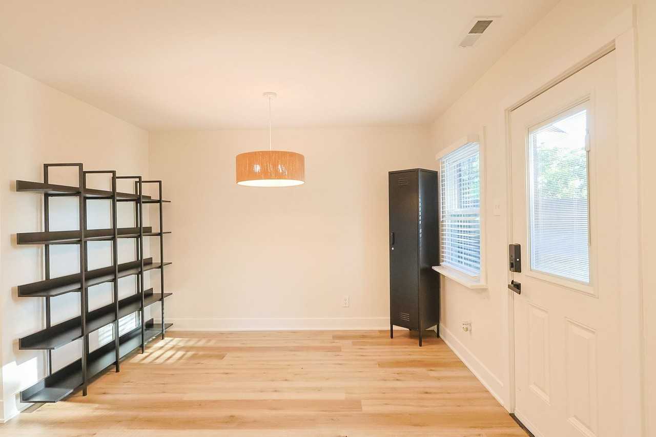 2250 Jules St - Photo 5 of 26