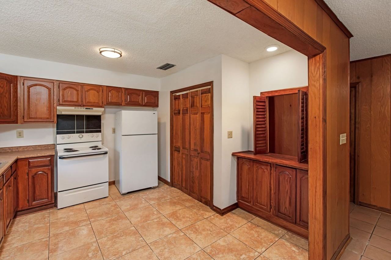 1637 W Madison St #2 - Photo 6 of 35