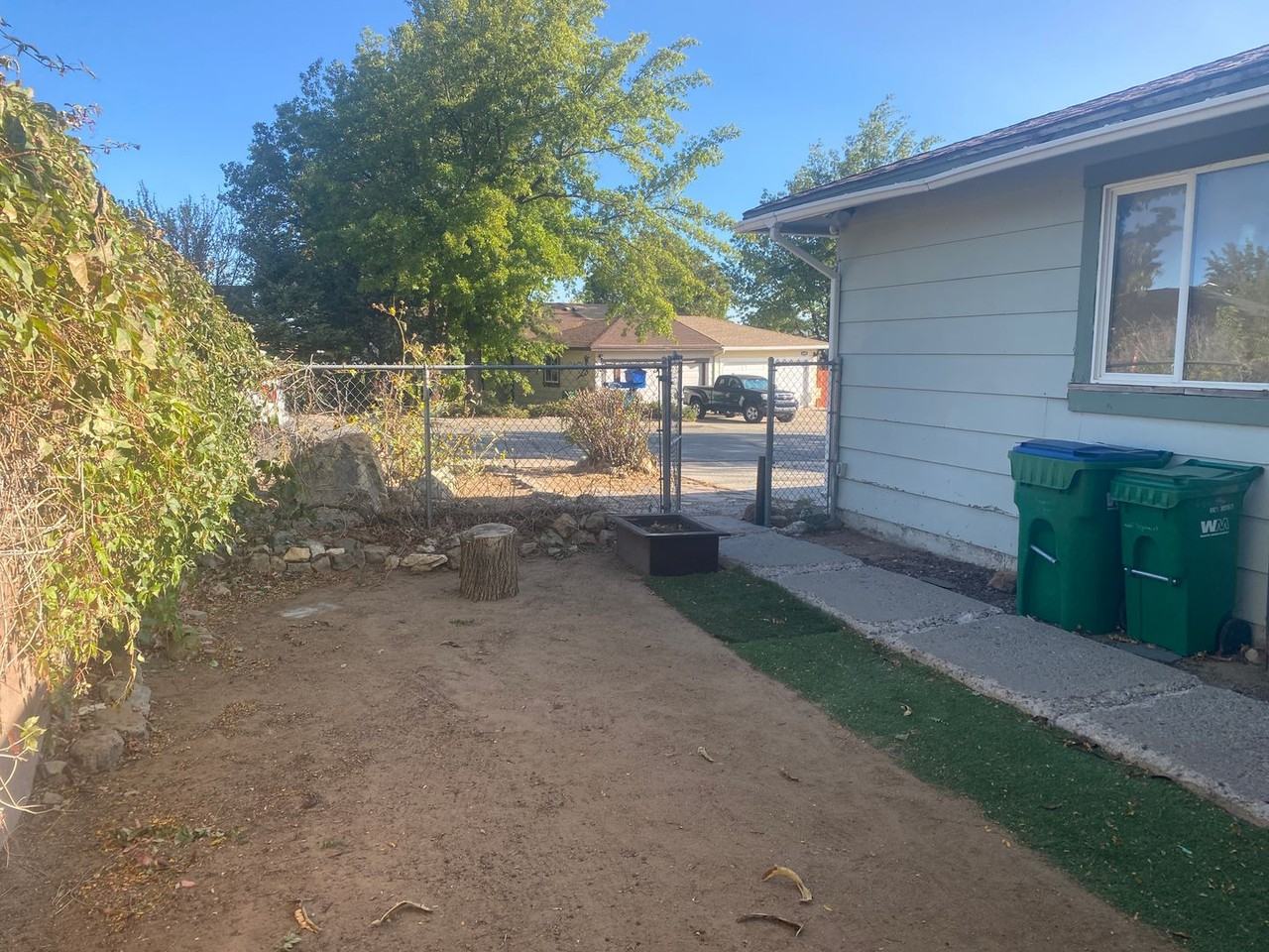 6660 Peppermint Dr - Photo 3 of 17