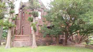 featured image of 545 4th St