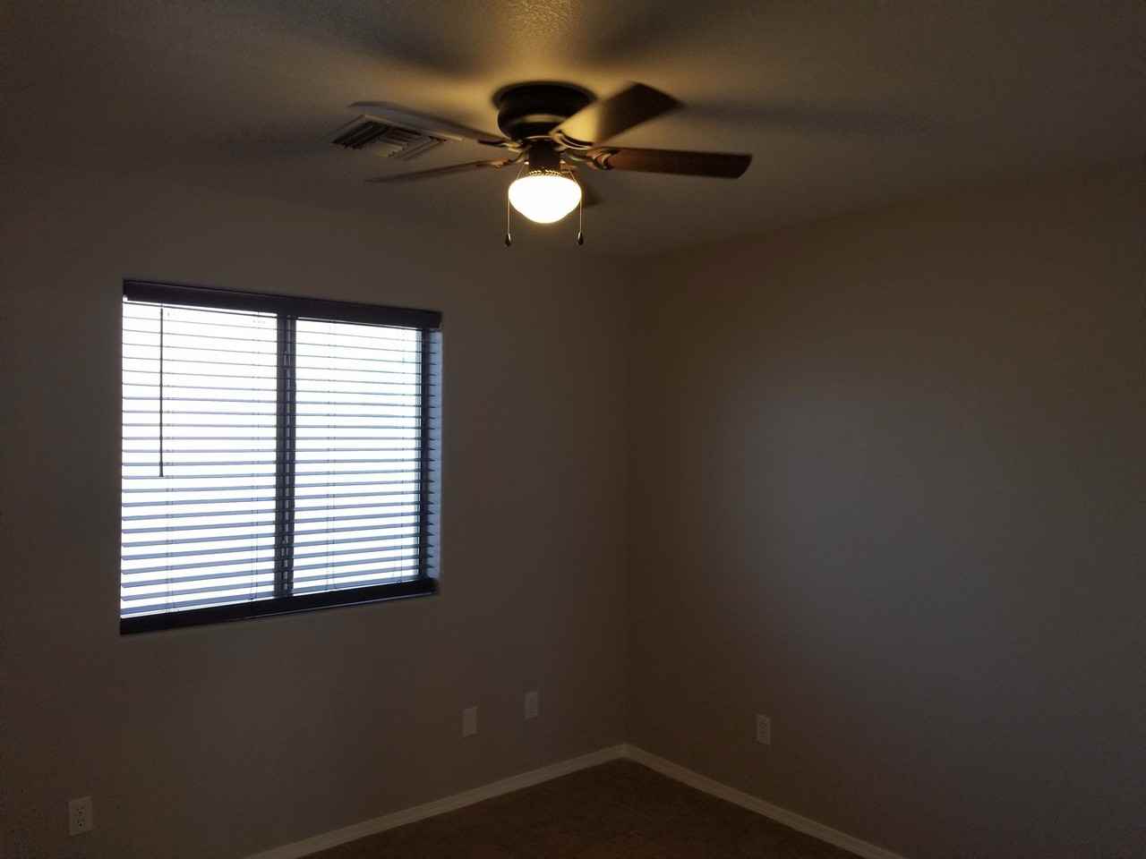 1608 E Valencia Rd - Photo 5 of 10