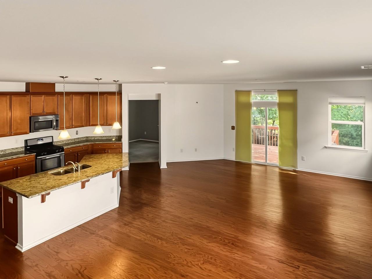 5417 Black Maple Dr - Photo 4 of 32